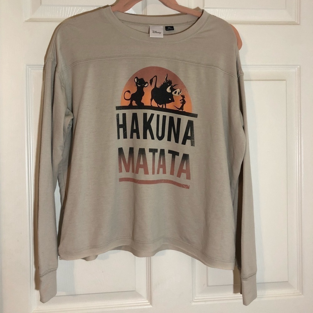 Lion king‎ sweater